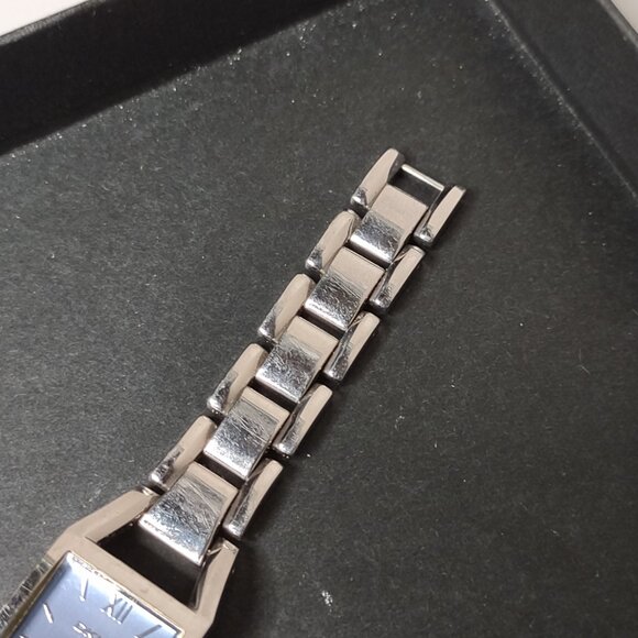 Light Blue And Silver Tone DKNY Watch With Metal Band - Picture 3 of 13